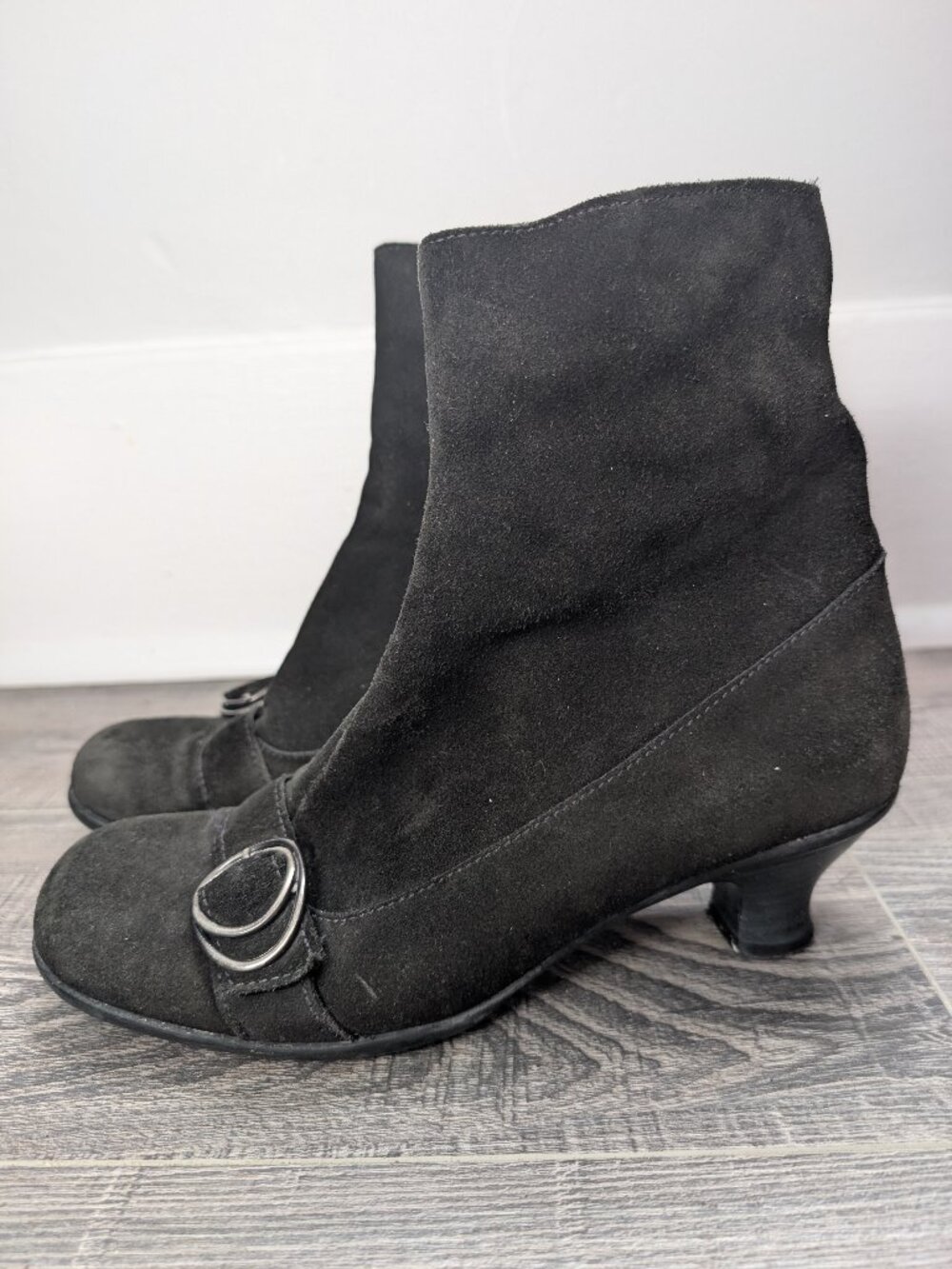 La Canadienne Toni black suede boots - size 8